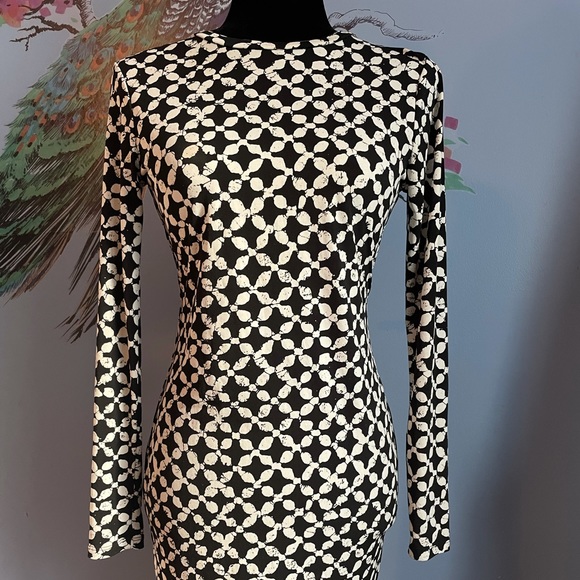 Michael Kors black and white long sleeve size XS dress - Picture 2 of 13